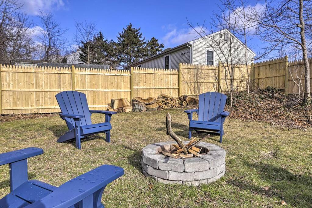 New! Updated Mystic Home W/ Sauna, Hot Tub & Deck Exterior photo