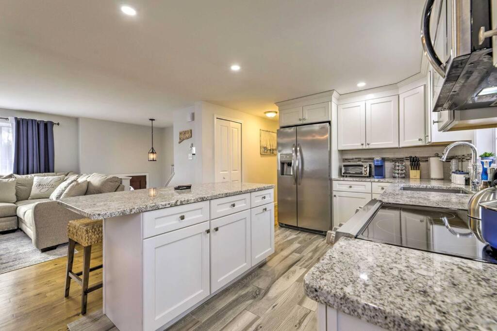 New! Updated Mystic Home W/ Sauna, Hot Tub & Deck Exterior photo