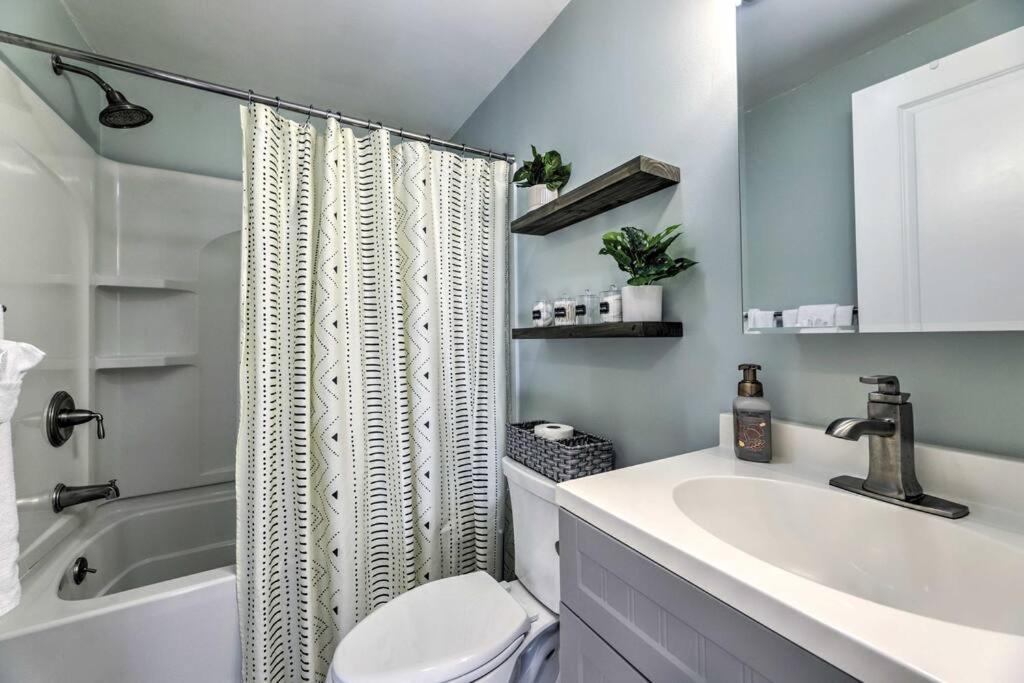 New! Updated Mystic Home W/ Sauna, Hot Tub & Deck Exterior photo