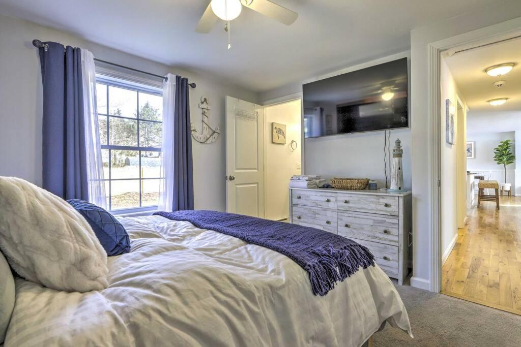 New! Updated Mystic Home W/ Sauna, Hot Tub & Deck Exterior photo