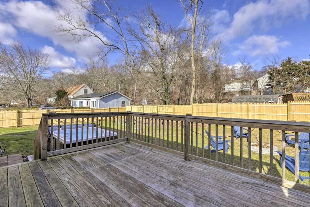New! Updated Mystic Home W/ Sauna, Hot Tub & Deck Exterior photo